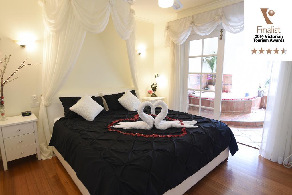 Lakeside Cottage Luxury B&B Mount Dandenong Exterior photo