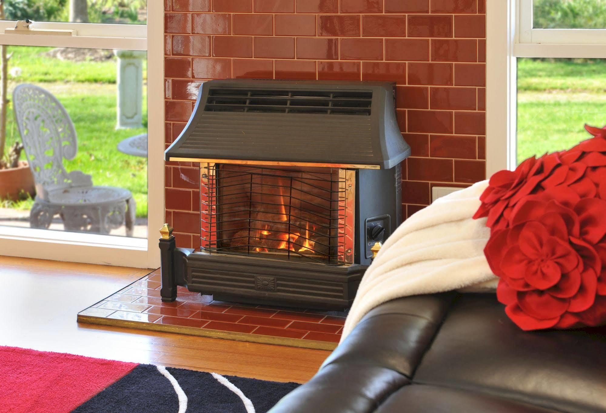 Lakeside Cottage Luxury B&B Mount Dandenong Exterior photo